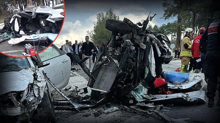 Balıkesir’de müthiş kaza! 4 araç birbirine girdi: Meyyit ve yaralılar var