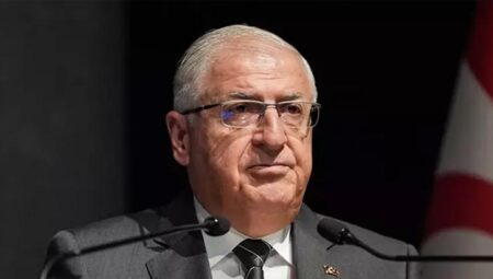 Bakan Güler, Yalova ve Balıkesir’de askeri üslerde çeşitli incelemelerde bulundu