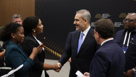 Bakan Hakan Fidan, Antalya’da bakanlar ve üst seviye isimlerle görüştü