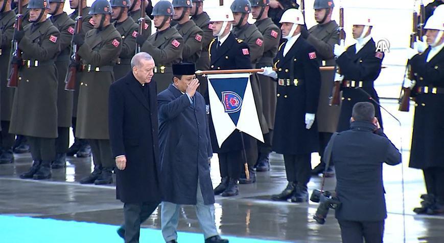 Cumhurbaşkanı Erdoğan, Endonezya Cumhurbaşkanı’nı resmi merasimle karşıladı