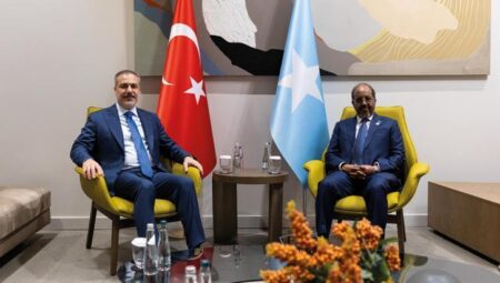 Dışişleri Bakanı Hakan Fidan, Somali Cumhurbaşkanı Mahmud ile görüştü