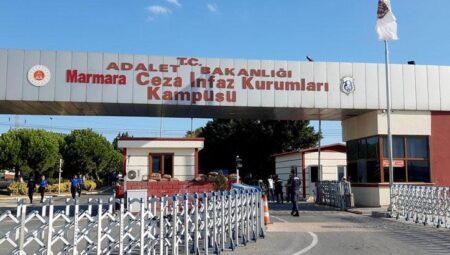 İBB’ye yönelik operasyonlarda tutuklanan birtakım şüpheliler farklı cezaevlerine sevk edildi