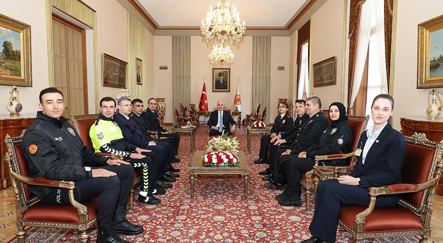 TBMM Başkanı Numan Kurtulmuş Meclis Müdafaa Daire Başkanlığı işçisini kabul etti