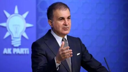 AK Parti Sözcüsü Ömer Çelik: Saldırıyı kendimize yapılmış sayıyoruz
