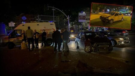 Bursa’da feci kaza! Araba taksiye çarptı: 7 yaralı