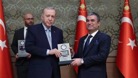 CNN Türk’e ‘Yılın Televizyonu’ mükafatı