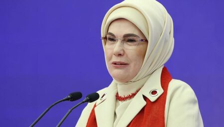 Emine Erdoğan: Sanatlarımızın eriyip gitmelerine müsaade vermemeliyiz