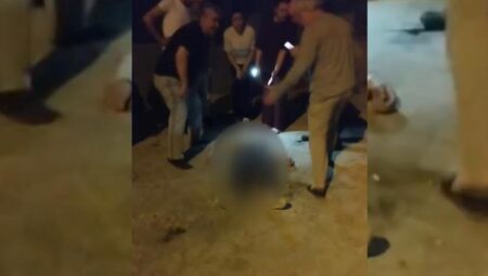 Eski nişanlısının elinde bıçak gören bayan kendisini balkondan attı