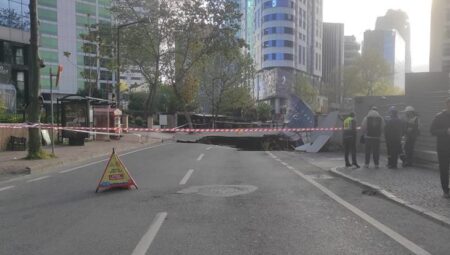 Son dakika: İstanbul’da yolda çökme