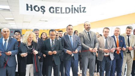TÜBİTAK 4006 Bilim Fuarı standı Demirören Medya ve Teknoloji MTAL’de