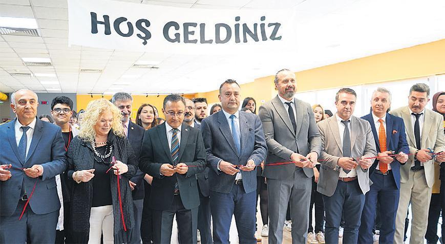 TÜBİTAK 4006 Bilim Fuarı standı Demirören Medya ve Teknoloji MTAL’de