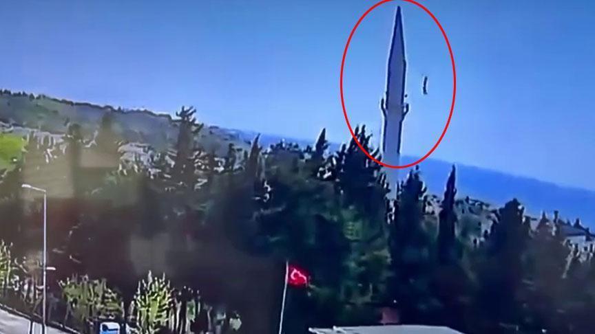 Yer: Büyükçekmece! Zelzelenin akabinde caminin alemi bu türlü düştü