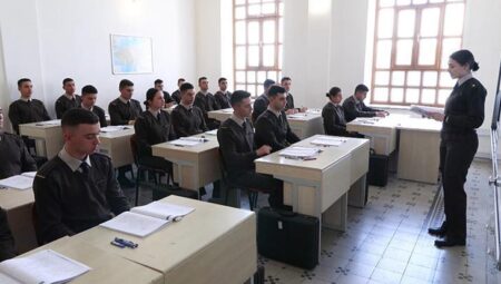 7 lisanı ileri düzeyde öğreniyorlar! TSK’nın subay adayları Kuleli’de