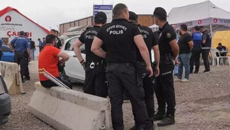 Ankara’da kurban pazarında polise saldıranlar hakkında karar verildi! 3 kişi tutuklandı