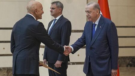 Cumhurbaşkanı Erdoğan, 3 ülkenin büyükelçisini kabul etti