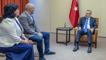 Dışişleri Bakanı Hakan Fidan, Gagauz Türkleri temsilcileri ile bir ortaya geldi