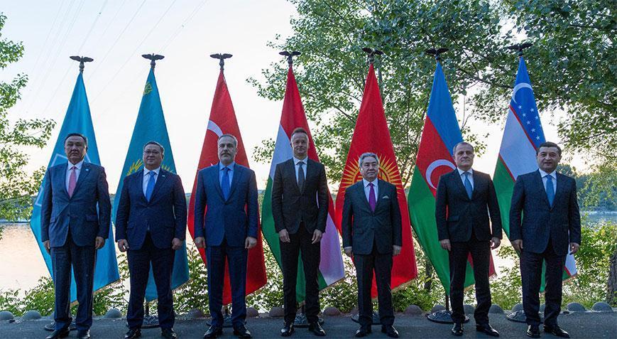 Dışişleri Bakanı Hakan Fidan TDT Gayriresmi Doruğu öncesinde meslektaşlarıyla görüştü