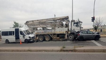 Diyarbakır’da zincirleme kaza! 11 kişi yaralandı