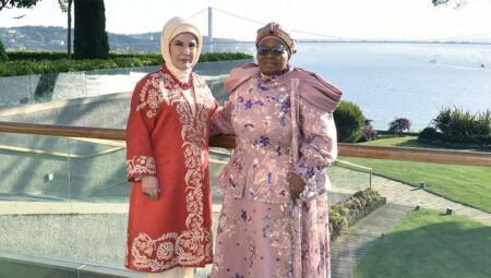 Emine Erdoğan Esvatini Ana Kraliçesi ile görüştü