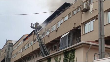 Eyüpsultan’da iş yerinde yangın! Müdahale sürüyor
