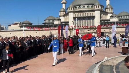 İstanbul’da 19 Mayıs Atatürk’ü Anma, Gençlik ve Spor Bayramı kutlandı