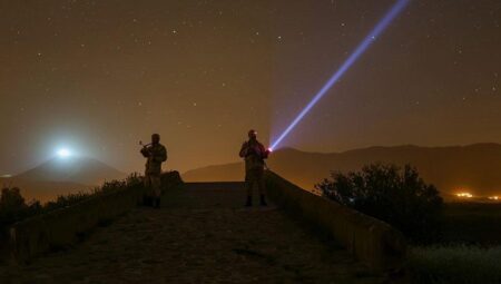 Jandarma başında nöbet tutuyor! Gündüz dron, gece termal kamera devrede
