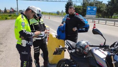 Kask takmayan 475 bin motosiklet şoförüne süreç yapıldı