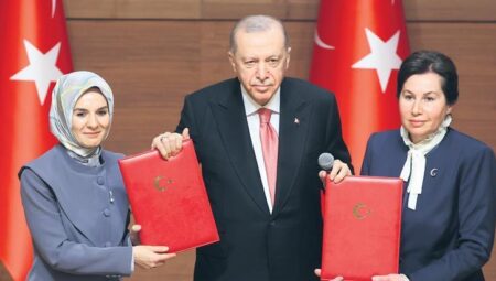 ‘Kimsenin gözünün yaşına bakmayız’