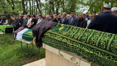 Miras hengamesi katliamla bitti! Karı, koca ve oğlu yan yana defnedildi
