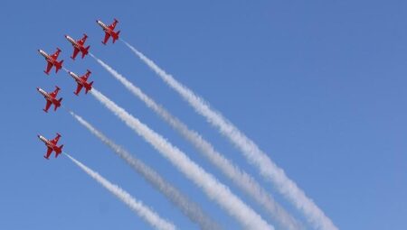 Samsun’da Türk Yıldızları’na büyük ilgi! Gökyüzüne ‘Ay-Yıldız’ çizdiler