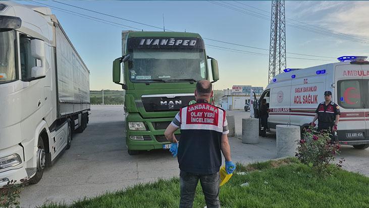 Şoför park halindeki TIR’da meyyit bulundu
