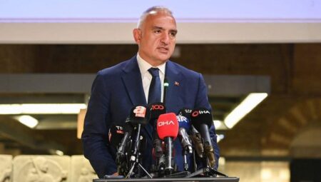 Türkiye’nin ‘İlk İslamofobi İle Çaba Merkezi’ Bakan Ersoy’un katılımı ile açıldı