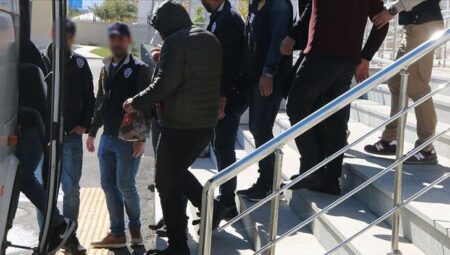51 vilayette göçmen kaçakçılarına yeni operasyon