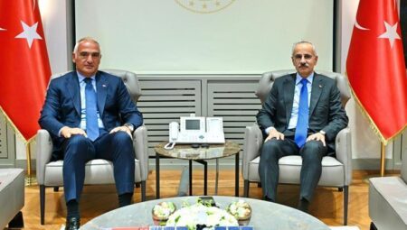 Bakan Uraloğlu ile Bakan Ersoy bir ortaya geldi