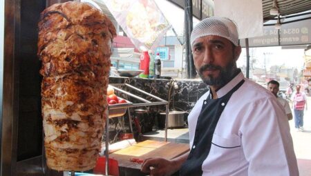 Döner keserken bir anda yere yığıldı! Ölebilirdim, benim başıma geldi, kimsenin başına gelmesin