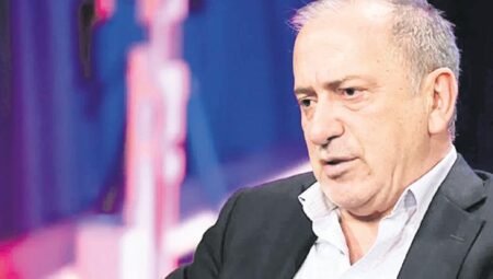 Gazeteci Fatih Altaylı ‘Cumhurbaşkanına tehdit’ suçlamasıyla gözaltında