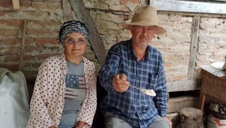 İstanbul’dan köye dönüp bir prensip imza attılar! Kimse ekmiyordu, onlar işveren oldu