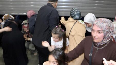 Kampanyayı duyan mağazaya koştu! AVM’de izdiham