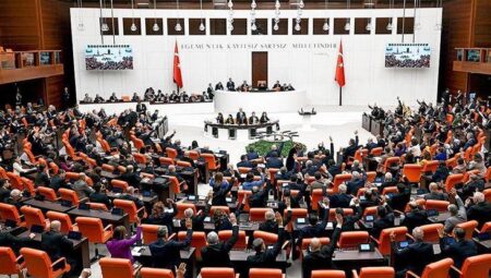 Meclis’te birinci mesai Başkanlık Divanı için