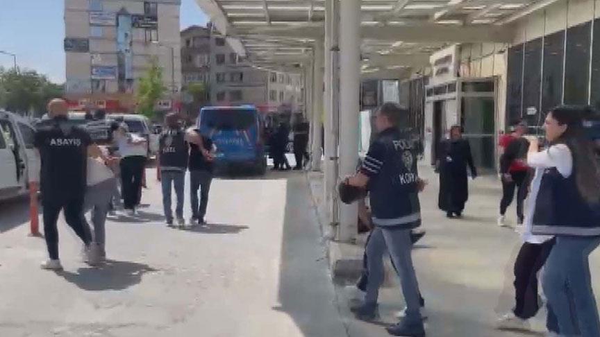Müşterilerini saklı kamerayla çekip şantaj yapan masaj salonuna şok baskın!