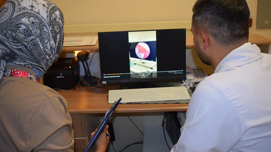 Nefes borusuna şeker ambalajı kaçtı! 10 aylık bebek mevtten döndü