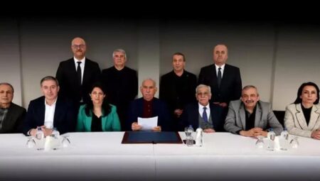 Öcalan’dan Suriye değerlendirmesi! ‘İleride iki hükümet ortaya çıkabilir’