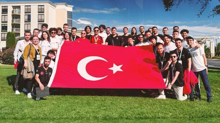 Selçuk Bayraktar tebrik etti! Türk ekipleri ABD’deki model uydu yarışında öne çıktı