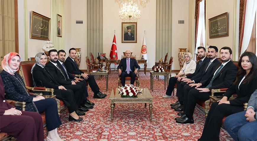 TBMM Başkanı Kurtulmuş, AK Parti Gençlik Kolları Lideri’ni kabul etti
