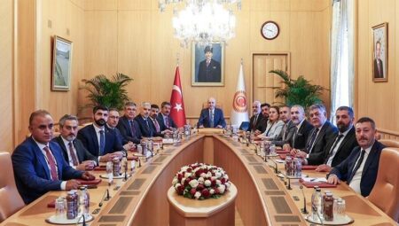 TBMM Başkanı Kurtulmuş baro başkanlarını kabul etti