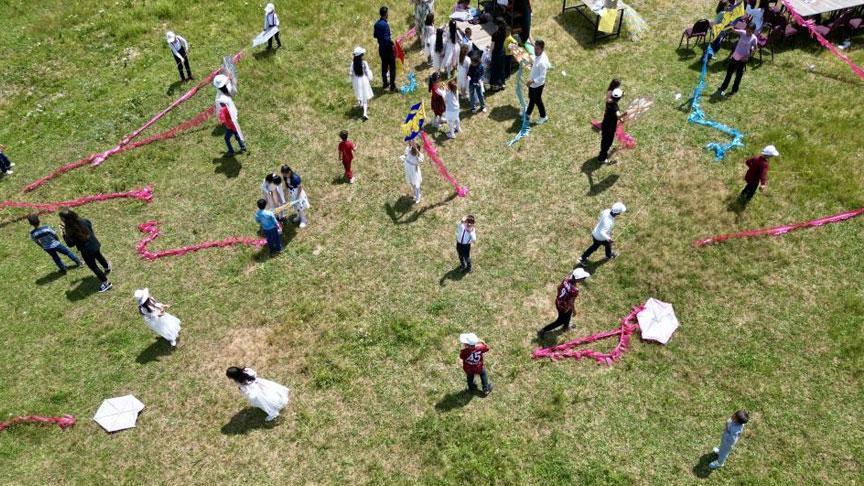 Yalnızca kitaplardan biliyordu… Ta ki bugüne kadar! Köy okulundaki öğrenciler birinci sefer gördü