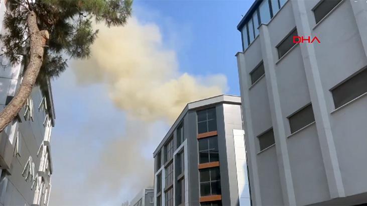 Yenibosna’da 4 katlı iş merkezinin çatısında yangın