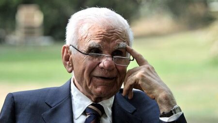 ‘Yüzyılın en âlâ beyin cerrahı’ Prof. Dr. Gazi Yaşargil hayatını kaybetti