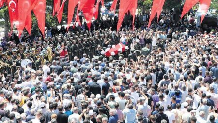 10 şehide veda! Son bakışlar…