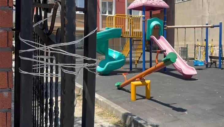 10 yaşındaki Eymen’in vefatına neden olan demir kapı iple bağlanıp kullanılmaya devam edildi